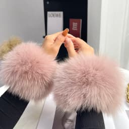 Women's Real Fox Fur Cuff Arm Warmer Lady Bracelet High-Quality Wristband Glove Fashionable Fox Fur Cuffs for Stylish Warmth