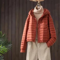 Comfortable White Duck down Puffer Jacket Loose Fit Hooded Lightweight Korean Style Women's Fashionable Short Coat