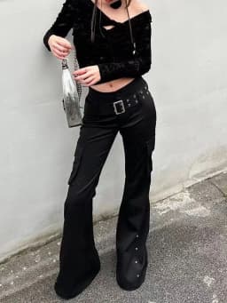 Retro New Pure Black Rivet Design Belt Decorative Slim Pants for Women Y2K Harajuku Goth Low-Waisted Flared Pants