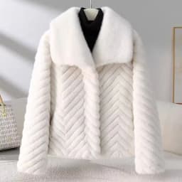 Popular high-end Hepburn style short Coat for women's Winter 2026 new Mink coat Ladies Fur Jackets Fox Fur Car Strip Mink Jacket