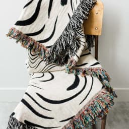 Abstract Wavy Jacquard Woven Throw Blanket Boho Black White Swirl Tassel Blanket Modern Art Woven Sofa Throw Home Decor