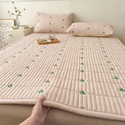 Spring Autumn Comfortable Durable Mattress Toppers Soft Breathable Soybean Fiber Filling Bed Pads Keep Warm Quilted Mattress Pad
