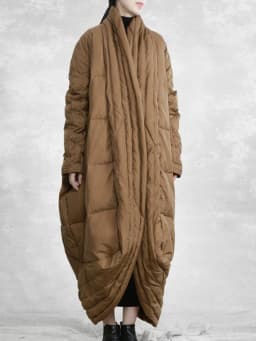 EAM Camel Big Size Thick Warm Long Down Jacket New Long Sleeve Warm Women Parkas Fashion Tide Autumn Winter 2026 31A1074