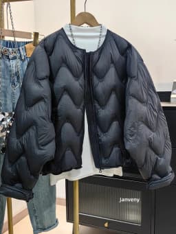 New 2026 Autumn Winter Lightweight Wave Quilted Puffer Jacket Women Loose Round Neck Short White Duck Down Coat Outwear
