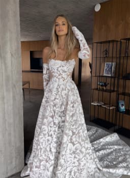 Customized Strapless Wedding Dress with Detachable Long Sleeves Exquisite Lace Bridal Gown Bling Bling New Arrival