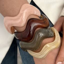 4 Pcs Wavy Resin Bangle Set For Women Trendy Geometric Wave Acrylic Cuff Bracelets Colorful Stackable Jewelry Fashion Gifts 2026