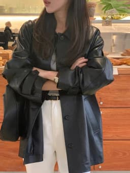 Spring New Arrival Loose Fit Black PU Leather Jacket Women's Top Vintage Collar Design Street Style Coat Long Sleeve Coat
