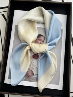 Vintage Chain Print Satin Square Scarf Soft Lightweight Women’s Fashion Accessory for Hair Neck Shawl Elegant Hair Scarf