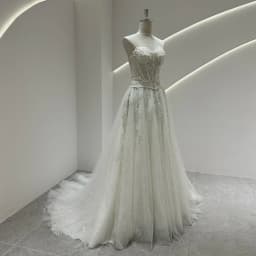 SL-9525 Customized SuLi Romantic Strapless Bride Wedding Dress Lace Appliques Beading Bohemian See Through Beach Bridal Gown