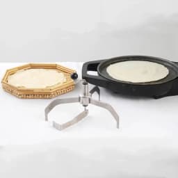 360° smooth rotation, adjustable size to meet different needs, foldable home pancake making machine