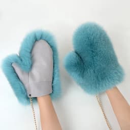New 2026 Winter Women's Real Fox Fur Gloves Luxury Ladies Keep Warm Natural Fox Fur Mittens Women Fashion Cute Plush Hand Warmer