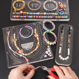 A Transparent Acrylic Jewelry Display Tray Suitable For Jewelry Bracelets And Antique Bracelet Holders Used For Storage And Disp