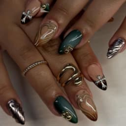 24pcs Baroque Style False Nails with Gold Moon Star Design Almond Fake Nail Patches Wearable Heavy Metal French Press on Nails