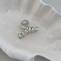 High-End Hair Clips 2025 New Bangs Pearl Shark Small Grab Clip Female Back of the Head Spoon Clip Half Tie Hair Accessories