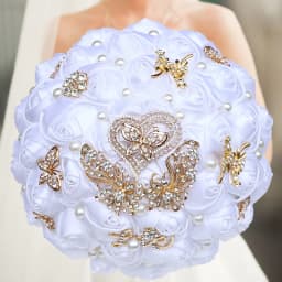 17design New White Wedding Bride Holding Flowers Artificial Bouquet Ribbon Rhinestone Pearl Bouquet Decoration Bride Groom Dance