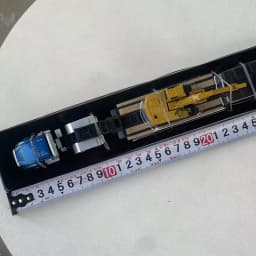 1/87 Scale Semi Tractor with Lowboy Trailer and Cat Diecast Machines Alloy Collectible Toy Model Ornament Souvenir