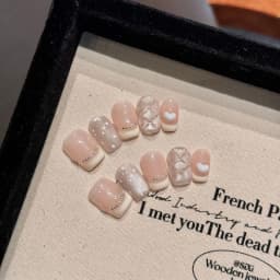 Handmade Press on Nails Sweet Bowknot Pearl Decor French Fake Nails for Women Girl Wearable Shiny Cat Eye Bride False Nail Tips