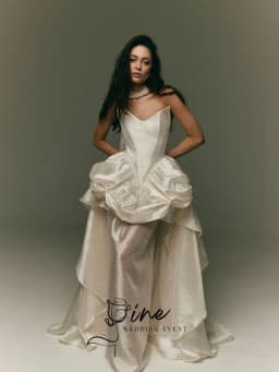 Oine Elegant V-Neck Sleeveless Wedding Dresses with Scarf 2026 Ruffles A-line Pleat Bridal Gowns Detachable Skirt Customized