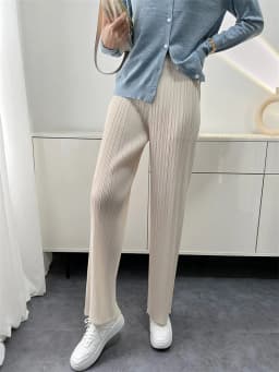 Summer New Casual Pants Simple Loose Comfortable Stretch Pleated Straight Nine Pants Women's Lightweight Fabric 90/95 Cm