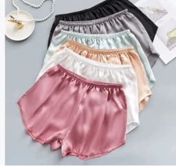 Womens Satin Shorts Loose Casual Solid Color Elastic Waist Mini Shorts Stylish Summer Streetwear