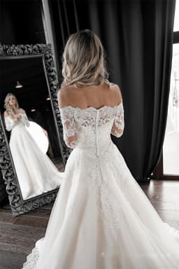 Vintage Off The Shoulder  Long Sleeves Lace Applique  A Line Wedding Dresses Sweep Train 2025 Vestido De Noival