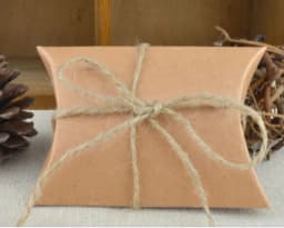 10pcs Kraft Paper Pillow Candy Box Christmas Gift Packaging Boxes Candy Bags Wedding Baby Shower Birthday Party Decoration