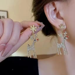 New Christmas Deer Stud Earrings for Women Cute Animal Elk Rhinestone Earring Merry Christmas New Year Wedding Jewelry Gifts