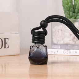 1PC Dyed Square Cap Black Cap Empty Bottle Car Essential Oil Diffuser Fragrance Air Freshener Scent Perfume Bottle Ornament