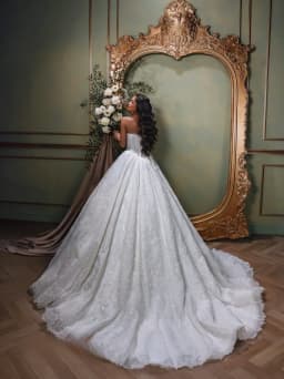 Customized Sweetheart Ball Gown Lace Wedding Dresses Beaded Bridal Gowns with Long sleeves Jacket Vestidos De Novia 2026