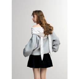 ELFSACK Women's Casual Off Shoulder Sweatshirt with Patterned Collar, Loose Long Sleeve Pullover for Everyday, Chic Gray Top