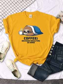 Women's Tshirt Sloth Hiding In Quilt And Coffee Print T-Shirts For Women Kpop Vintage Short Sleeve Top Punk Casual Women T Shirt