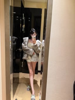 Chen Yinduo Winter New Style Thick Korean High-End Feeling Women's Fur Coat with Hood Long Sleeve Elegant Fashion Outerwear