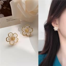Asymmetric Cute Mini Rabbit Bunny Clip on Earrings No Piercing for Girls Kids Student Flowers Sweet Small Bear Ear Clip Earrings