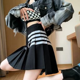 Gray School Style Women's  Skirt with Four Stripes Autumn Winter Short A-Line Pleated Skirt JK Skirt Design Sense
