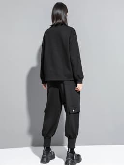[EAM] Black Ribbon Color-block Sweatshirt New Round Neck Long Sleeve Women Big Size Fashion Tide Spring Autumn 2026 1DH0579
