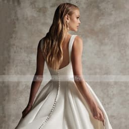 Customized Wedding Dresses Satin Square Collar A Line Backless Simple Wedding Gowns for Women Bride Button Modern Bridal Gown