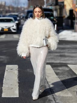 Winter High Quality Stand Neck Faux Fur Short Jacket Women Zipper Thick Warm Jackets Female Splice Outerwear Streetwear Overcoat