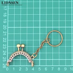 Mini Cute 4cm Metal Coin Purse Bag Change Purse Frame With Keychain 5 Colors Frame Kiss Clasp Lock DIY Craft Wallet Accessaries