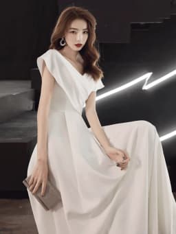 White Evening Gown 2024 New Elegant Host High-end Registration Ball Court Wedding Dress A-Line Skirt Short Sleeve Long Dress