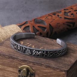 Stainless Steel Bangle for men Vintage Viking Rune Amulet Bracelet Jewelry Scandinavian Punk Hip Hop Wrist Gift for Girls