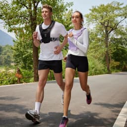 UTOBEST UTR111 Lightweight Running Vest with Led Light Mobile Phone Bag for Training