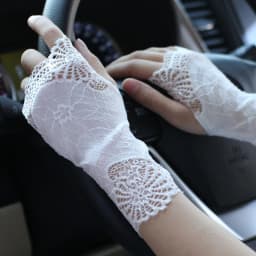 Women's Lace Sunscreen Outdoor Half Finger Driving Gloves Summer Thin Elastic Breathable Bridal Fashion Touch Screen Fingerless