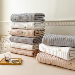 Spring Autumn Comfortable Durable Mattress Toppers Soft Breathable Soybean Fiber Filling Bed Pads Keep Warm Quilted Mattress Pad