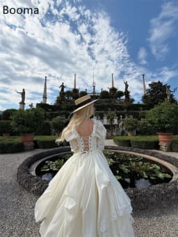 Booma A-Line Lace Classic Wedding Dresses Full-Sleeves Long Corset Square Neck Elegant Brides Gown Custom Made 2026