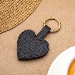 Heart Pu Leather Magnetic Hat Clip Portable Hat Storage Wallet Buckle Love Shape Hat Holder Organizer Gadget Hanging on Bag