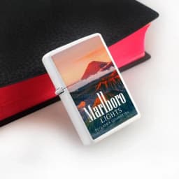 Marlboro Creative and Personalized Grinding Wheel Kerosene Lighter Gift Box World-famous Scenic Spots Men's Gift Wholesale