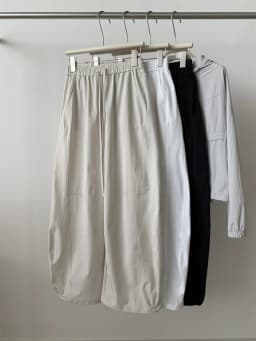 Lightweight Patchwork Curved-leg Cargo Pant Women, Relaxed Fit, Slimming, High-waisted, Wide-leg, Cuffed