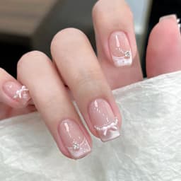 24Pcs French Short Square White Reusable False Nail Tips with Rhinestone Star Chain Nude Pink Acrylic Lovely Nails Fashion Set