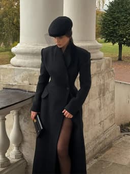 Elegant Hidden Button V-neck Long Coat Women Vintage Classic Waist-cinching Black Tweed Coats Lady Winter Chic Street Overcoats