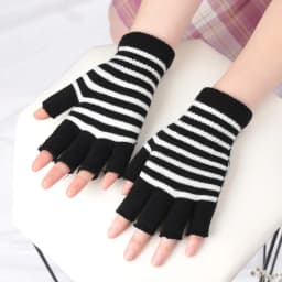 1Pair Black Red Stripe Half Finger Fingerless Gloves for Women Men Knit Wrist Winter Warm Outdoor Gothic Lolita Style Mittens